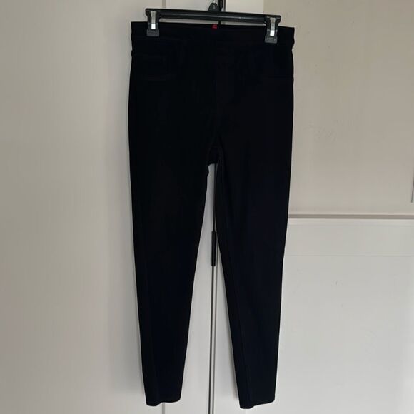 SPANX Pants - SPANX Jean-ish Pull On Ankle Leggings Black Denim Comfortable Women's Size M EUC